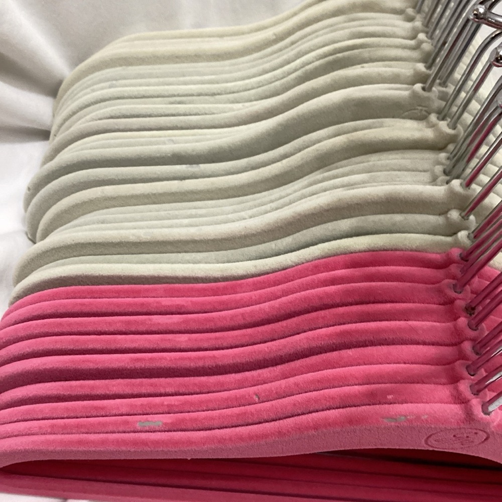 Joy Mangano (JM) Huggable Hangers, Set of 33 Pink and Neutral Velvet Hangers - Picture 5 of 8